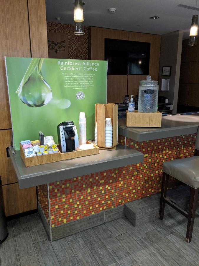 Holiday Inn Charlotte University By Ihg Exterior photo