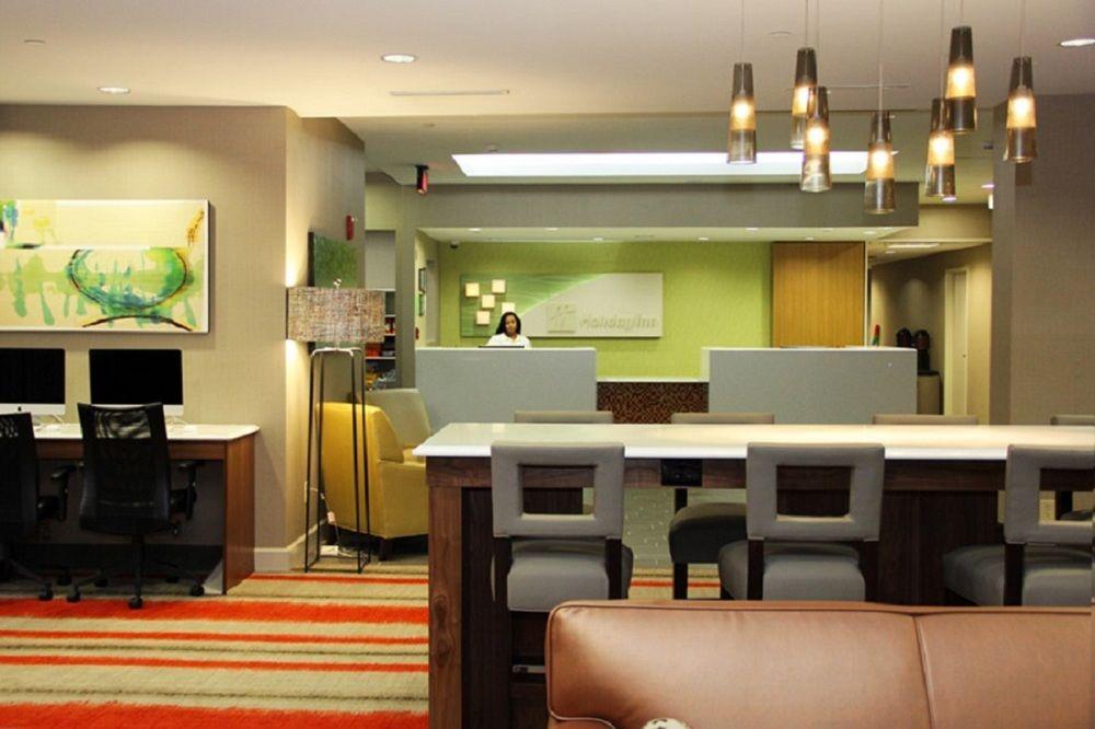 Holiday Inn Charlotte University By Ihg Exterior photo