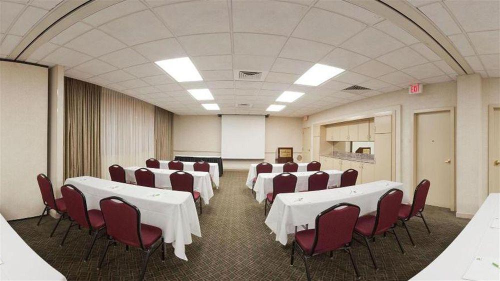 Holiday Inn Charlotte University By Ihg Exterior photo