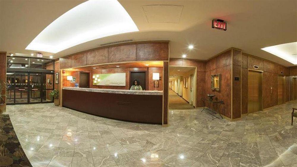 Holiday Inn Charlotte University By Ihg Exterior photo