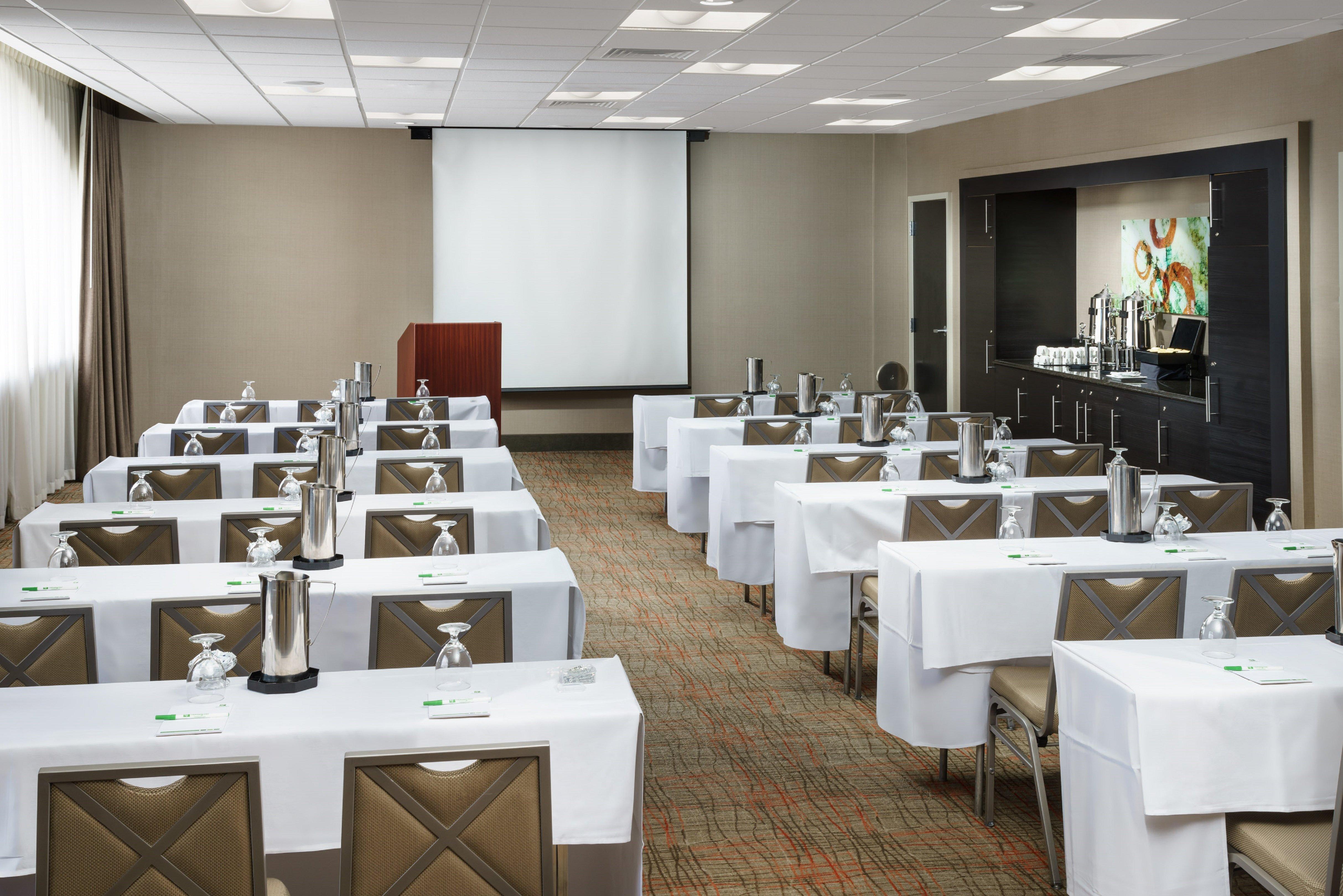Holiday Inn Charlotte University By Ihg Exterior photo
