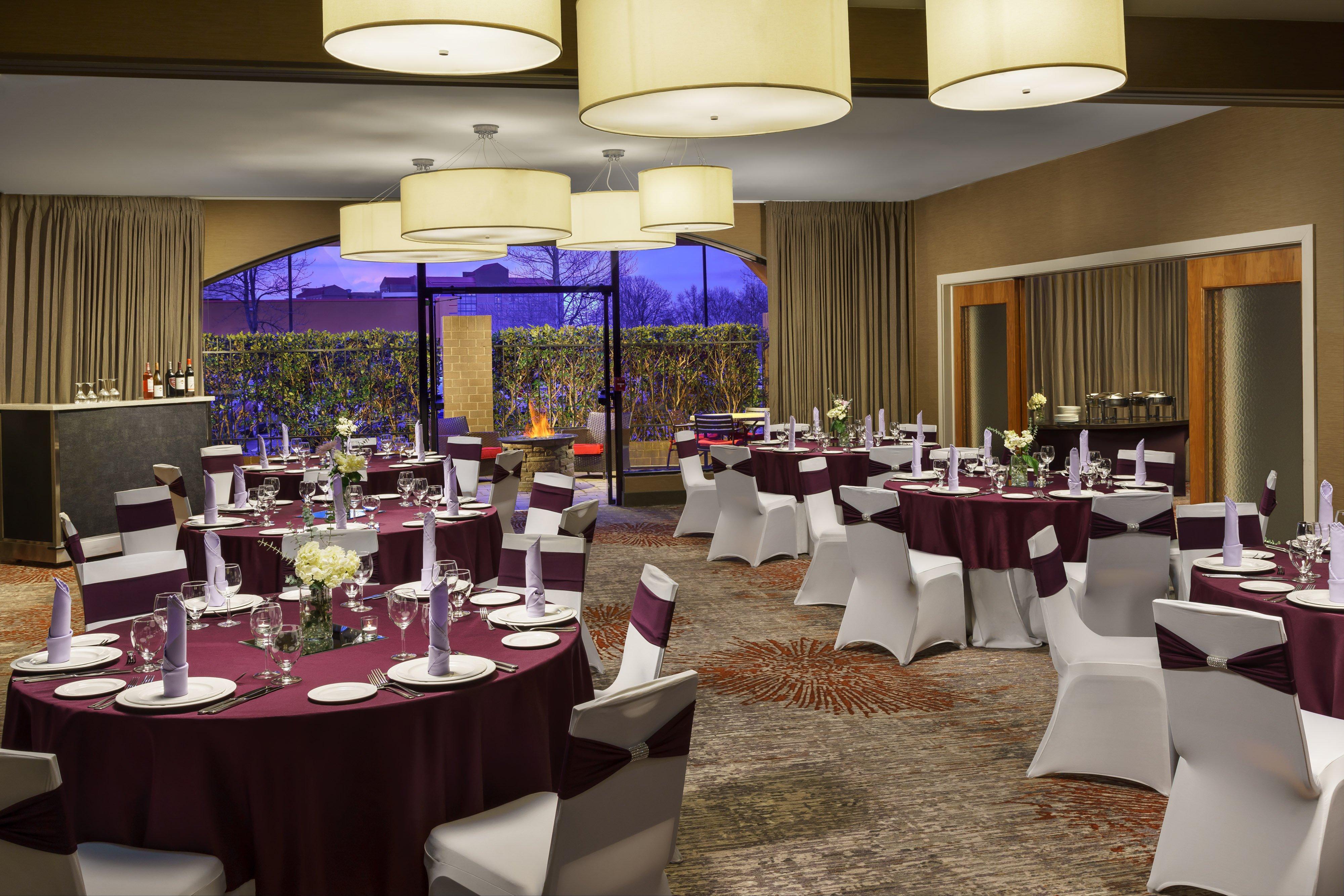 Holiday Inn Charlotte University By Ihg Exterior photo
